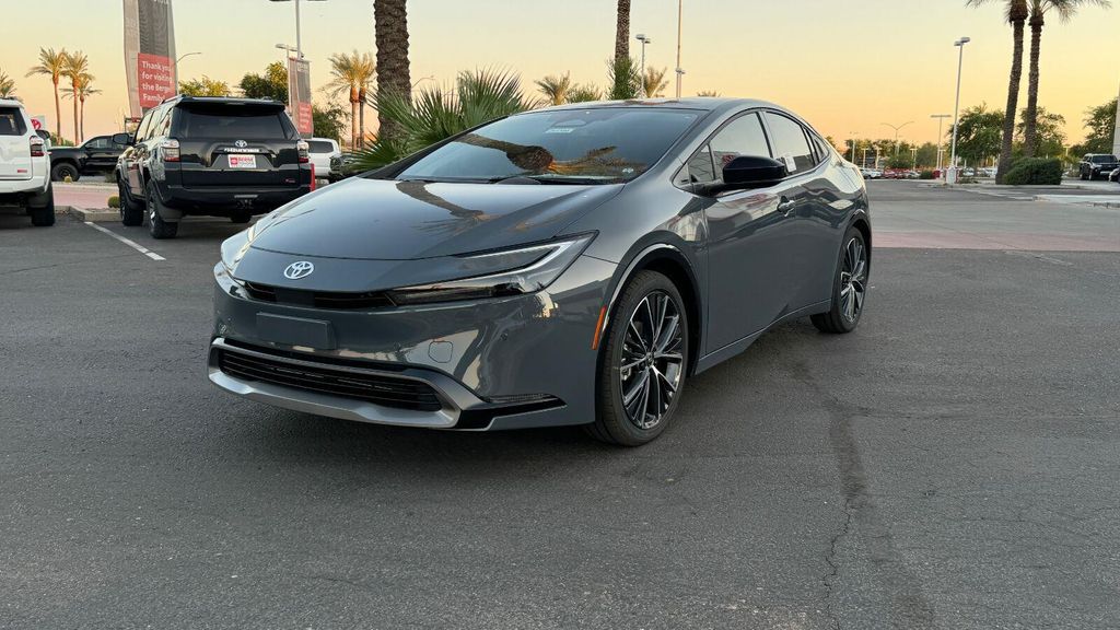 صورة 2 لـ 2027 Toyota PRIUS XLE