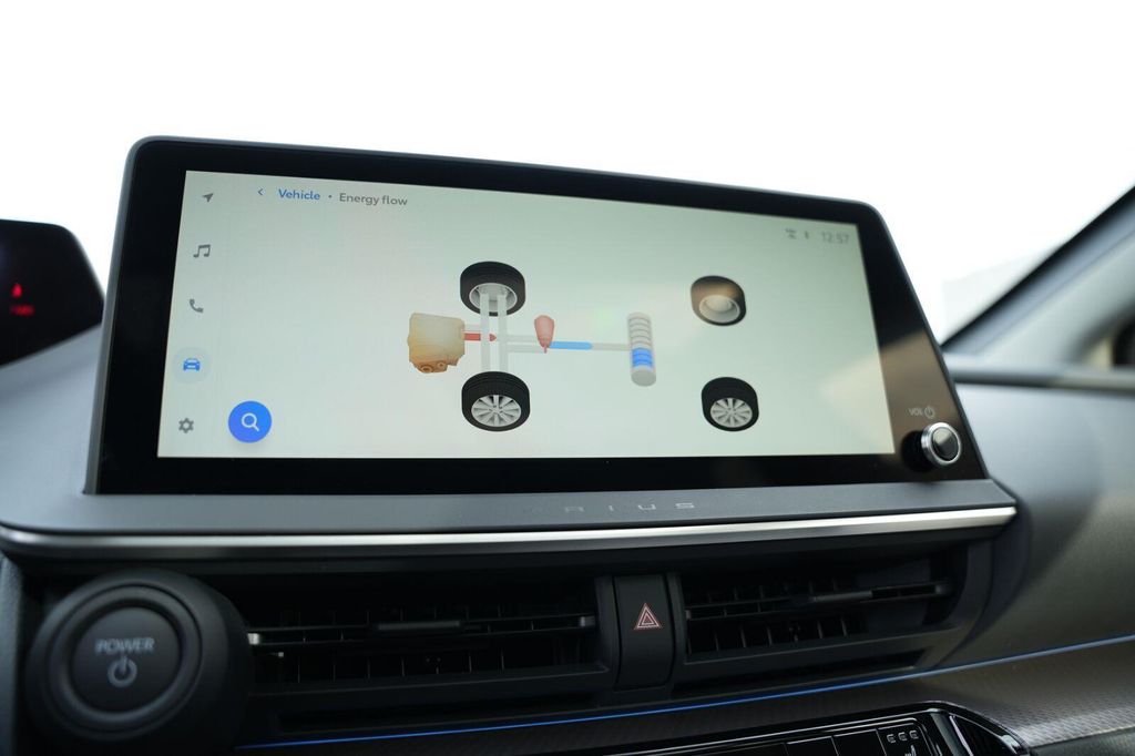 صورة مصغرة 24 لـ 2027 Toyota PRIUS XLE