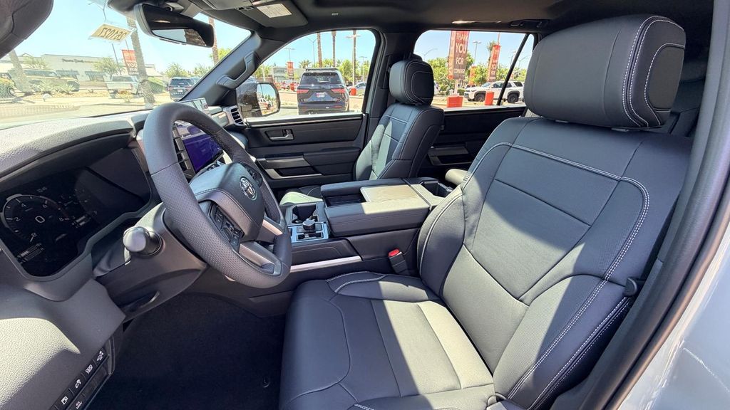 2026 Toyota SEQUOIA SR5 — миниатюра 19
