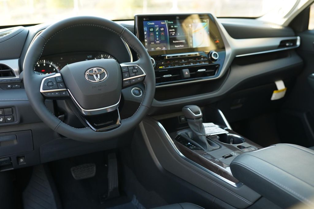 TOYOTA HIGHLANDER - 8