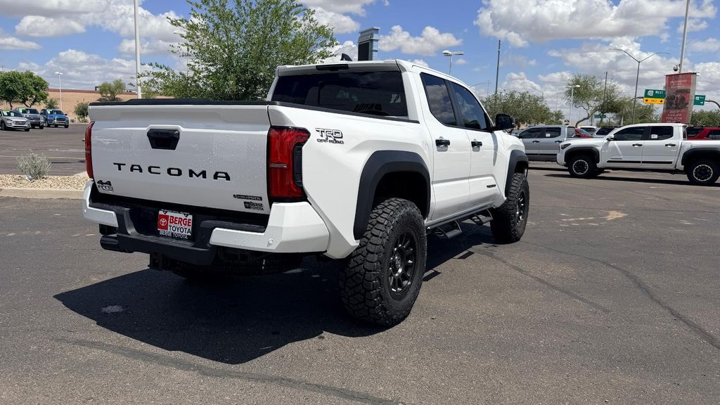صورة 4 لـ 2026 TOYOTA TACOMA HYBRID TRD OFF ROAD