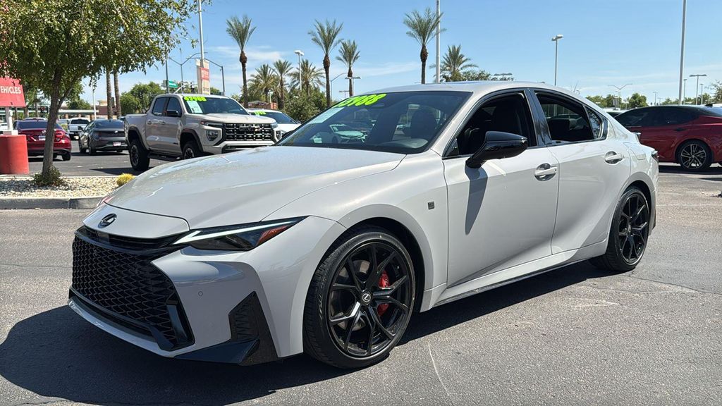 صورة 4 لـ 2026 Lexus IS 350 F SPORT