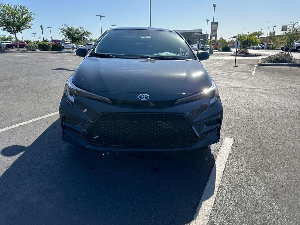 2026 Toyota COROLLA SE 照片 2