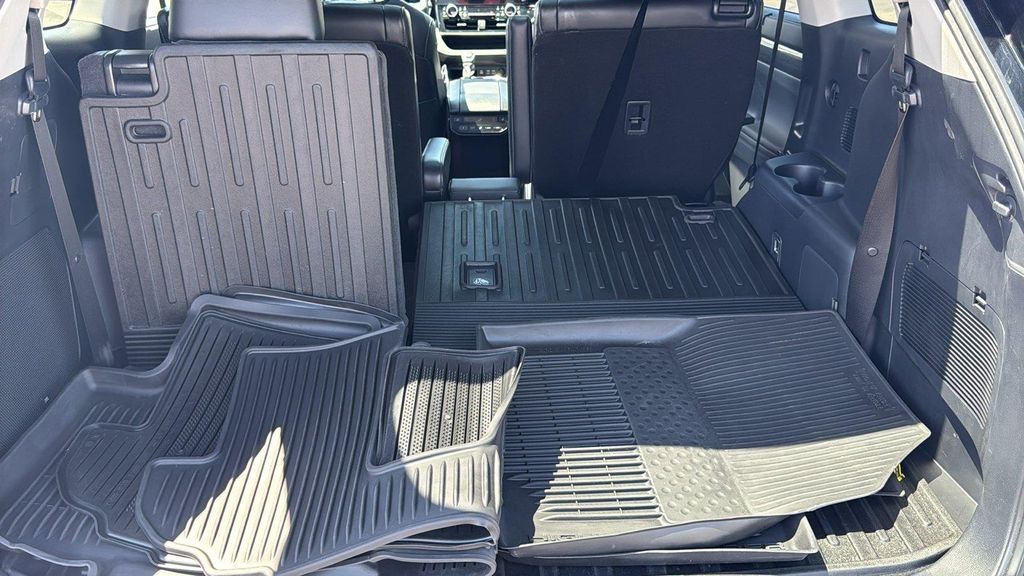 صورة مصغرة 32 لـ 2024 Toyota HIGHLANDER PLATINUM