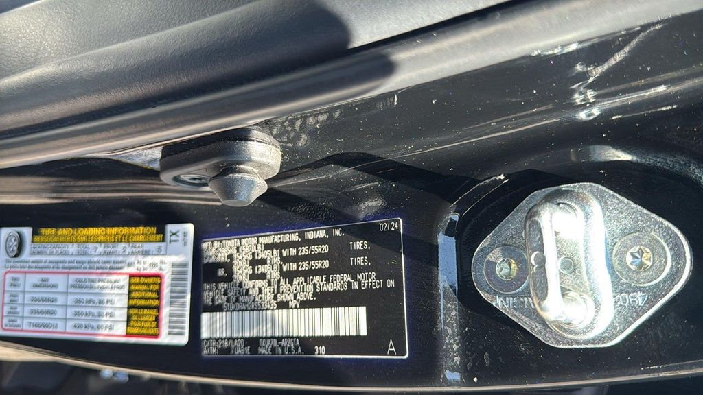 صورة مصغرة 25 لـ 2024 Toyota HIGHLANDER PLATINUM