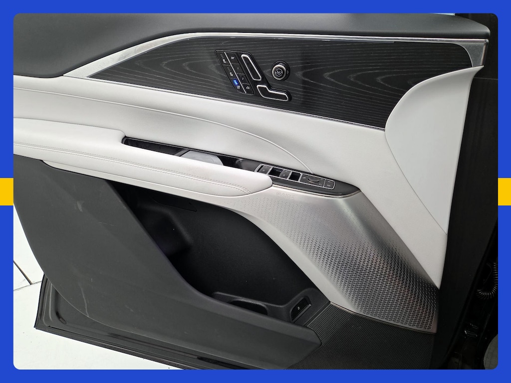 صورة 15 لـ 2024 Cadillac LYRIQ SPORT 2