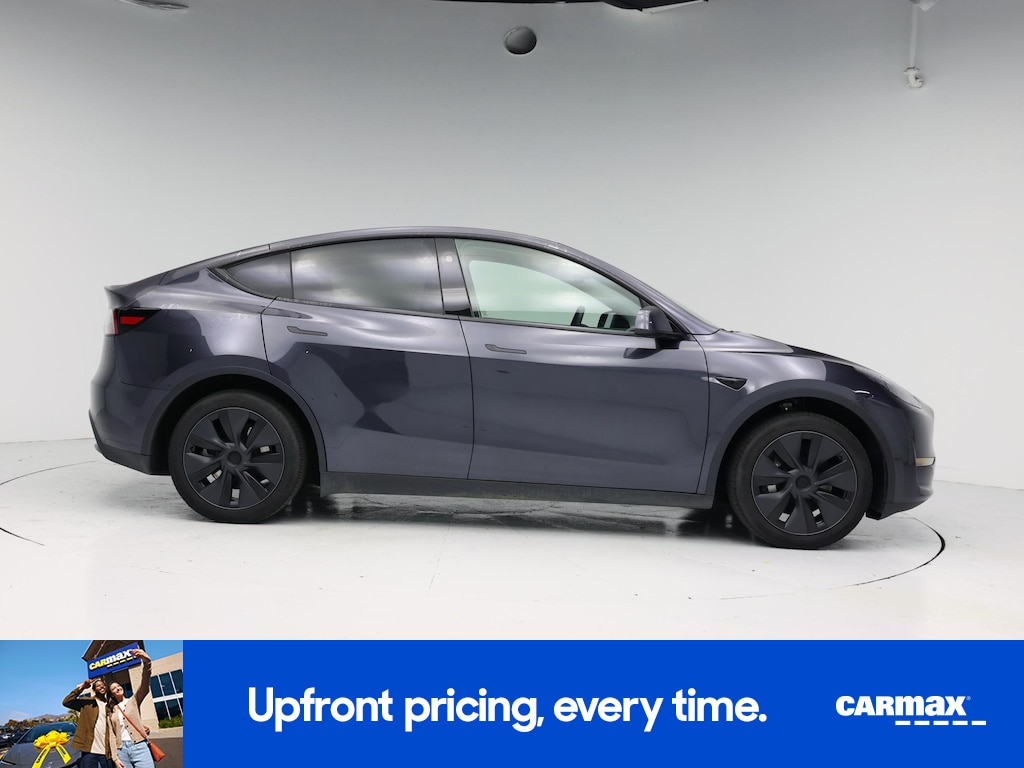 TESLA MODEL Y LONG RANGE - 9