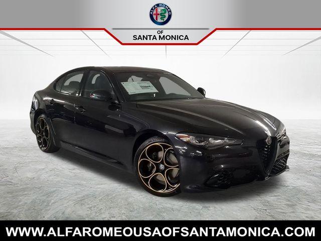 New 2025 Alfa Romeo Giulia Intensa