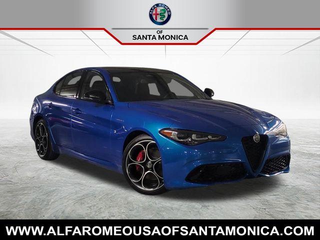 New 2025 Alfa Romeo Giulia Base