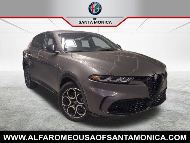 New 2025 Alfa Romeo Tonale Base