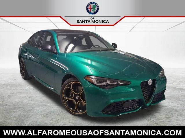 New 2025 Alfa Romeo Giulia Intensa
