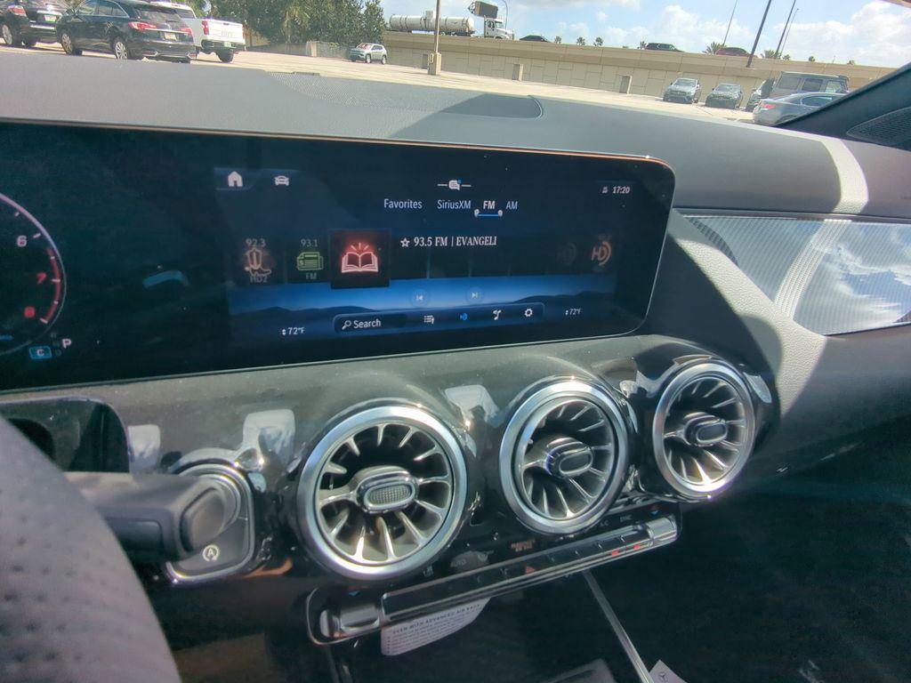 MERCEDES-BENZ GLA - 6