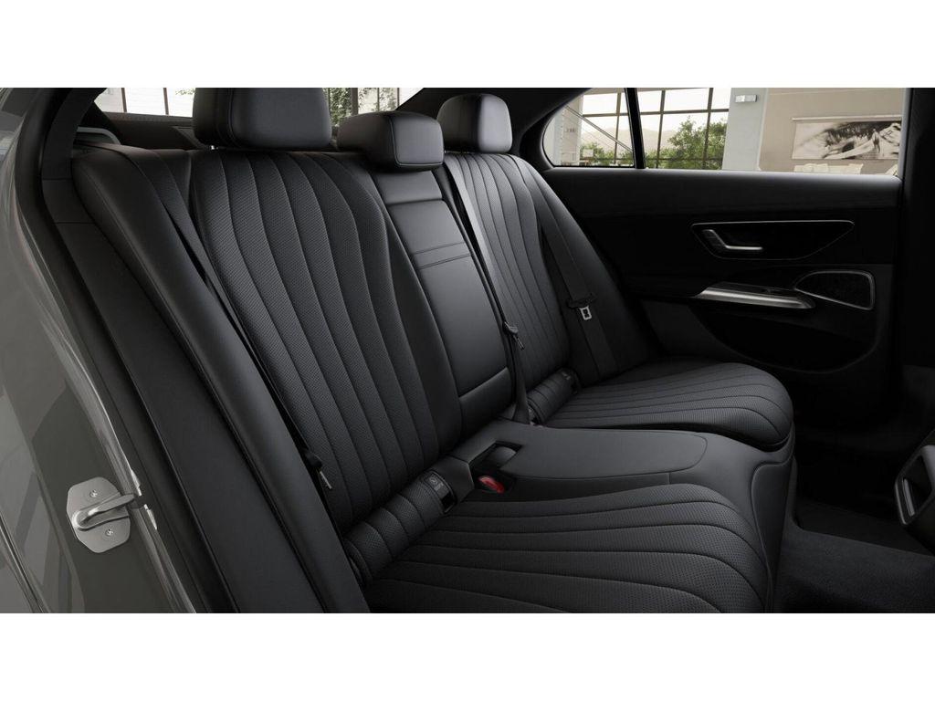 MERCEDES-BENZ E-CLASS - 5