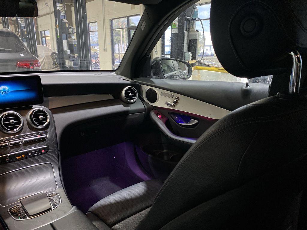 MERCEDES-BENZ GLC - 4