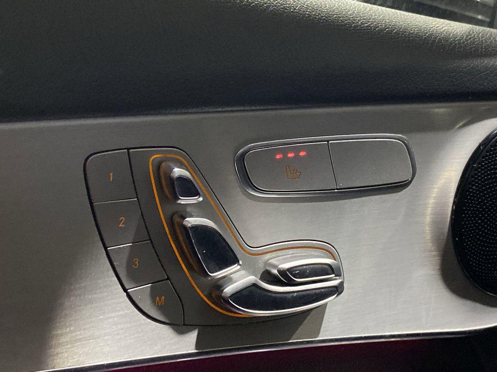 MERCEDES-BENZ GLC - 10