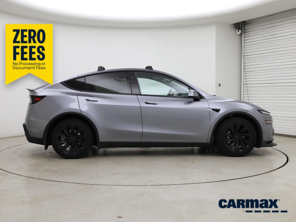 TESLA MODEL Y LONG RANGE - 9