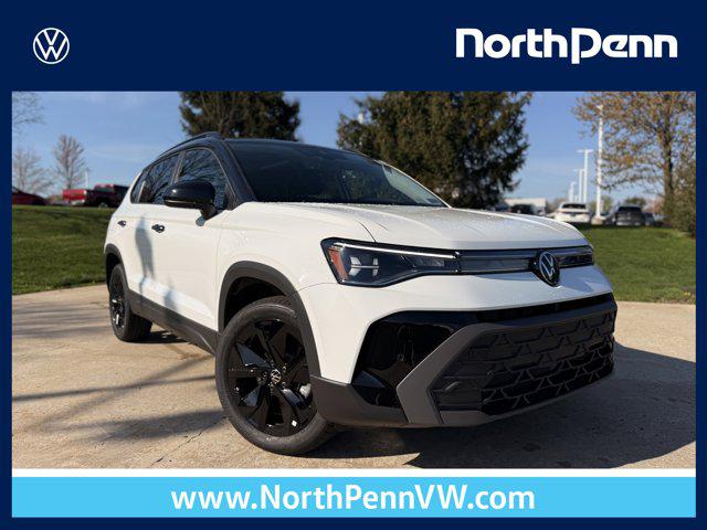 New 2026 Volkswagen Taos SE Black