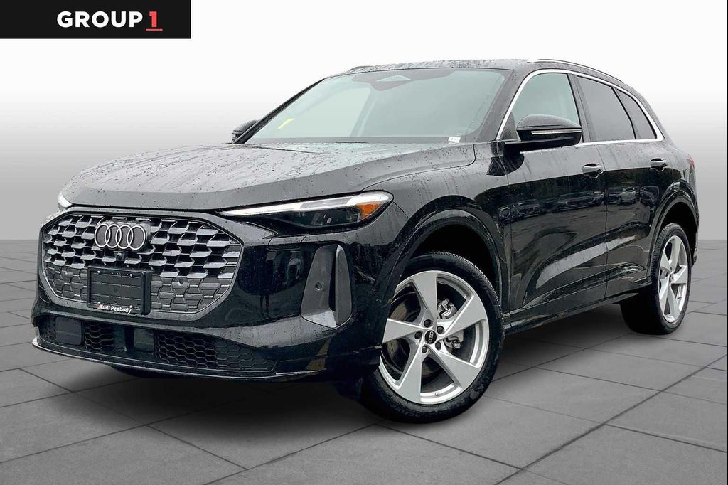 New 2025 Audi Q5 Premium Plus TFSI quattro S tronic