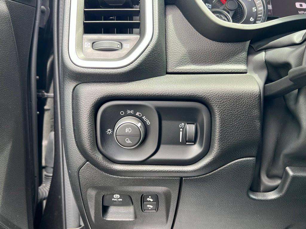 صورة مصغرة 17 لـ 2023 RAM 1500 BIG HORN
