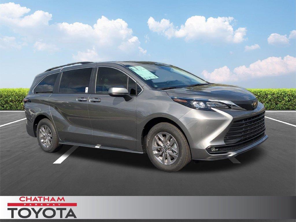 New 2026 Toyota Sienna XLE