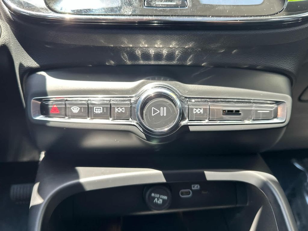2024 Volvo XC40 B5 PLUS DARK THEME 缩略图 21