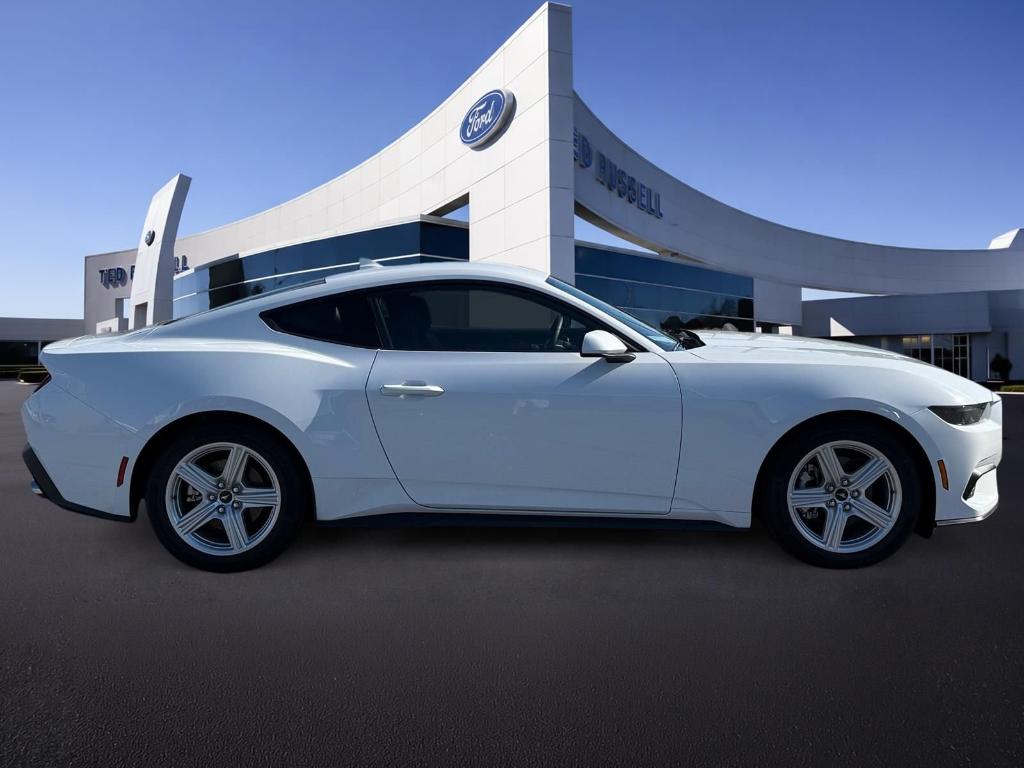 صورة 5 لـ 2026 FORD MUSTANG ECOBOOST