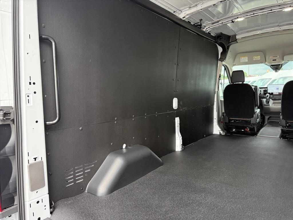 صورة مصغرة 29 لـ 2026 FORD TRANSIT-250 148 WB MEDIUM ROOF CARGO