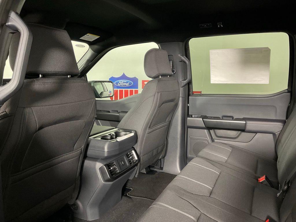 صورة مصغرة 15 لـ 2026 FORD F-150 STX