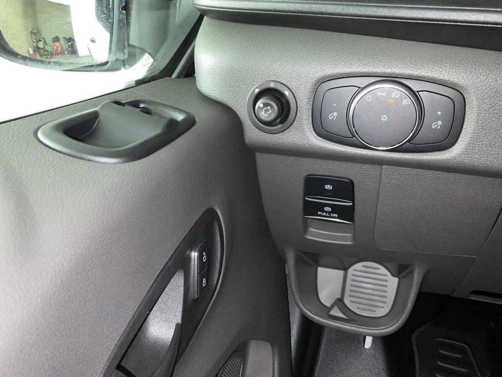 صورة مصغرة 19 لـ 2026 FORD TRANSIT-250 BASE