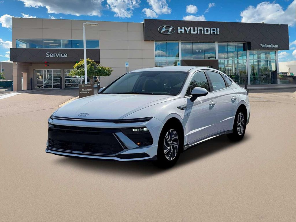 New 2026 Hyundai SONATA Hybrid Base