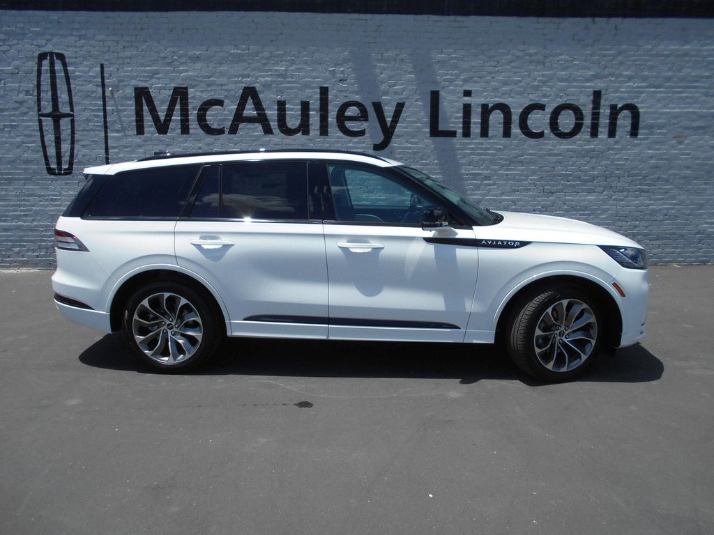 New 2026 Lincoln Aviator Premiere