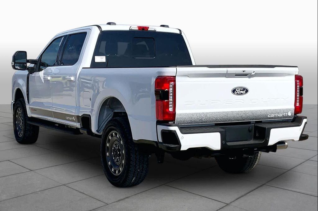 2027 FORD F-250 — миниатюра 10