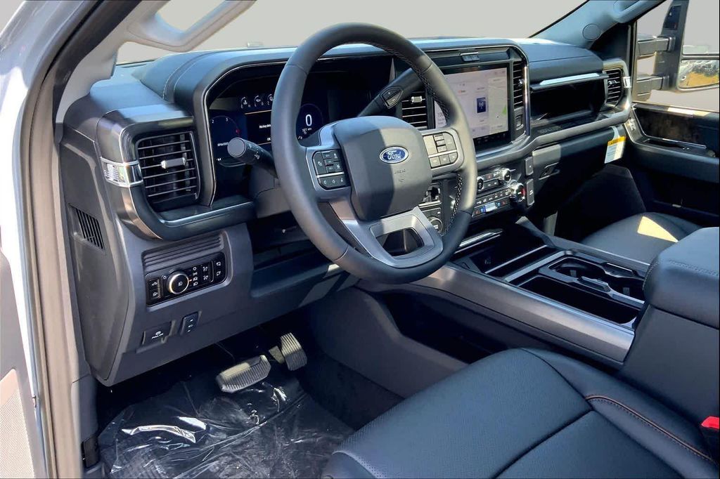 صورة 6 لـ 2026 FORD F-250 LARIAT
