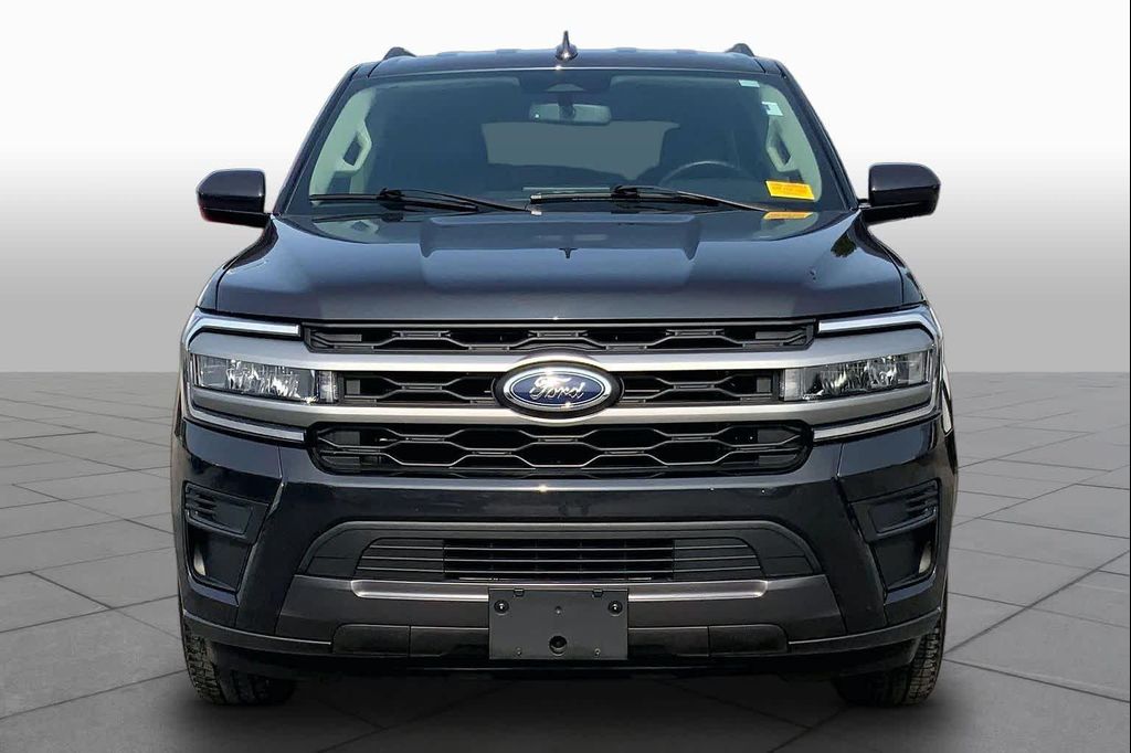 2023 FORD EXPEDITION XLT — фото 4
