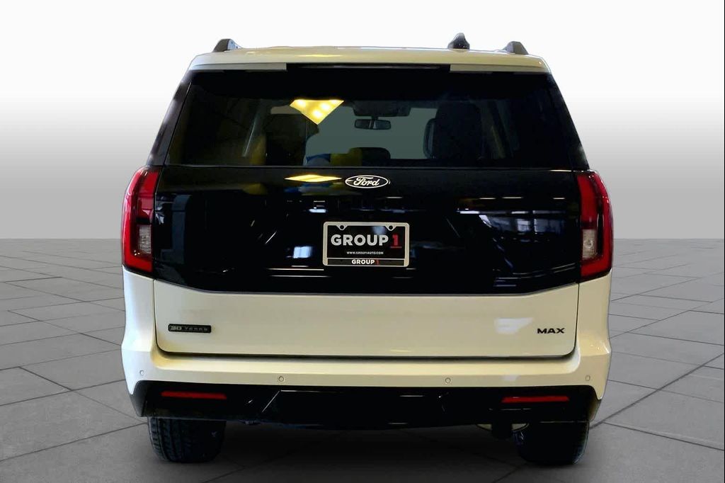 صورة 3 لـ 2027 FORD EXPEDITION MAX PLATINUM