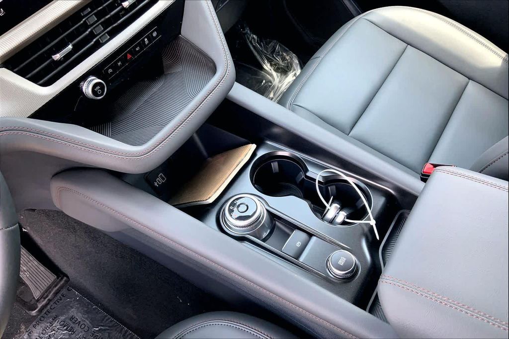 2026 FORD EXPLORER ACTIVE 照片 5