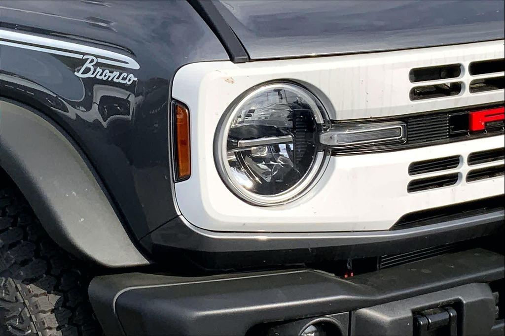 FORD BRONCO - 10