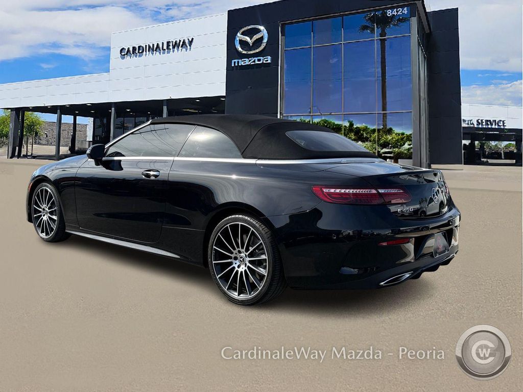 MERCEDES-BENZ E-CLASS - 4