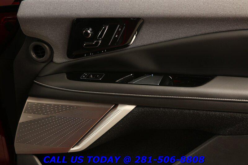 صورة مصغرة 30 لـ 2025 Cadillac OPTIQ SPORT