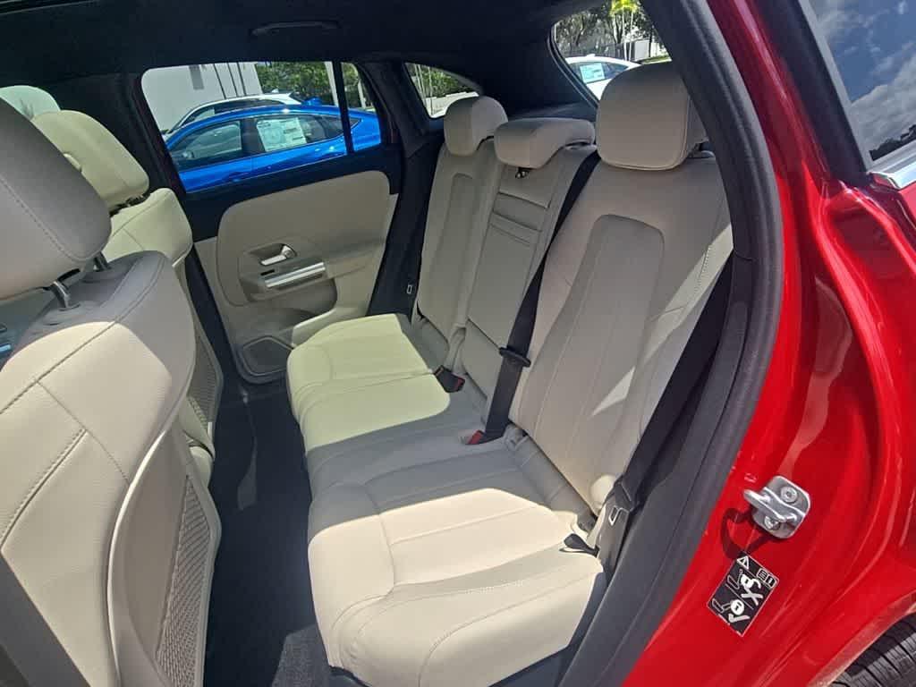 2026 Mercedes-BENZ GLA — миниатюра 26