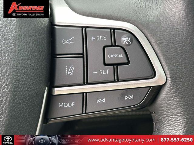 صورة مصغرة 28 لـ 2025 Toyota SIENNA XLE