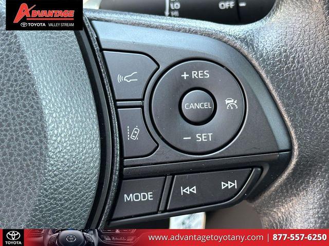 صورة مصغرة 26 لـ 2025 Toyota RAV4 LE