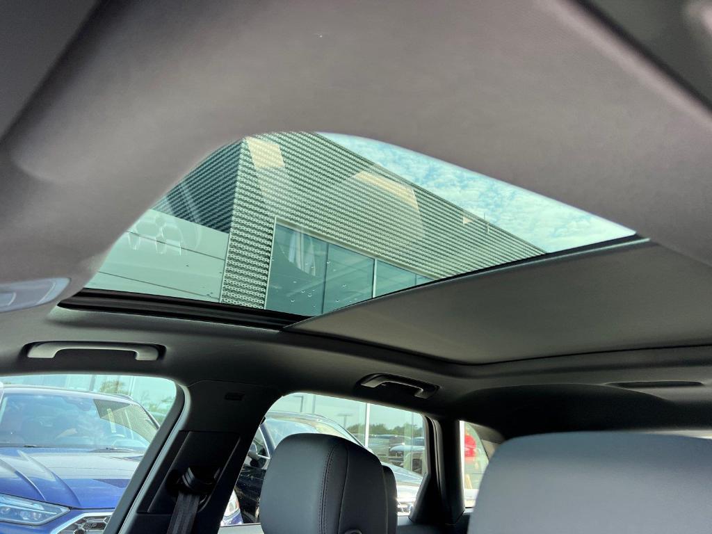 صورة مصغرة 33 لـ 2024 AUDI Q3 45 S LINE PREMIUM