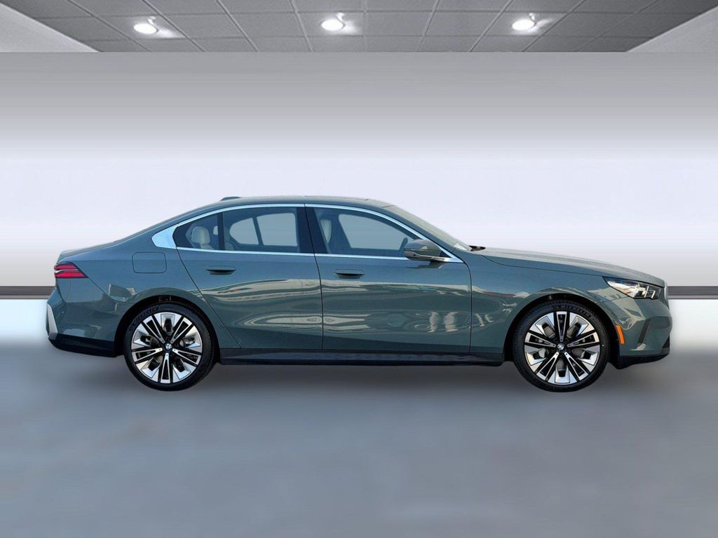 صورة مصغرة 8 لـ 2026 BMW 530 530I