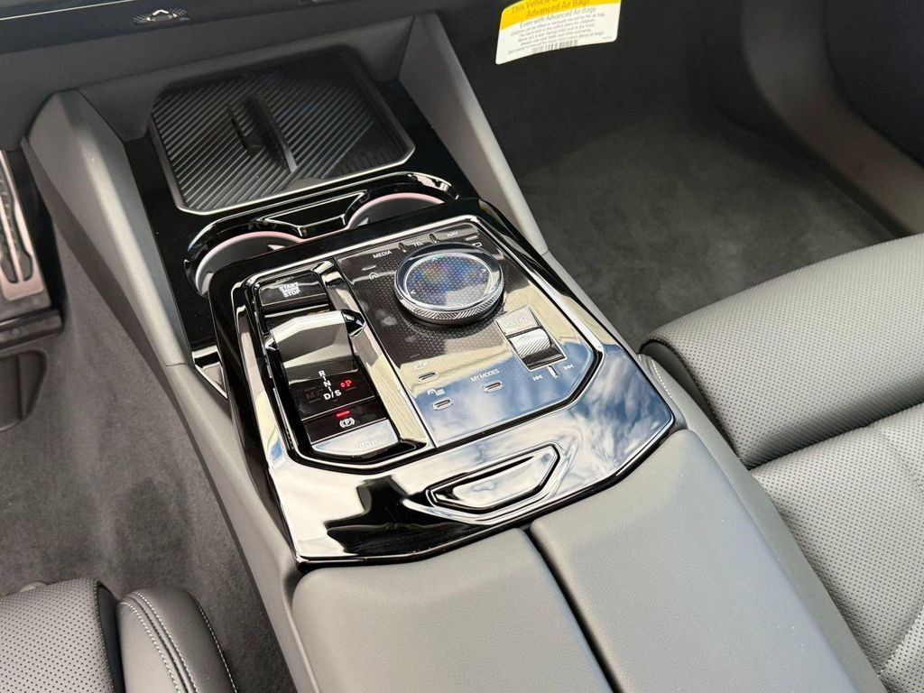2026 BMW 530 530I — миниатюра 17