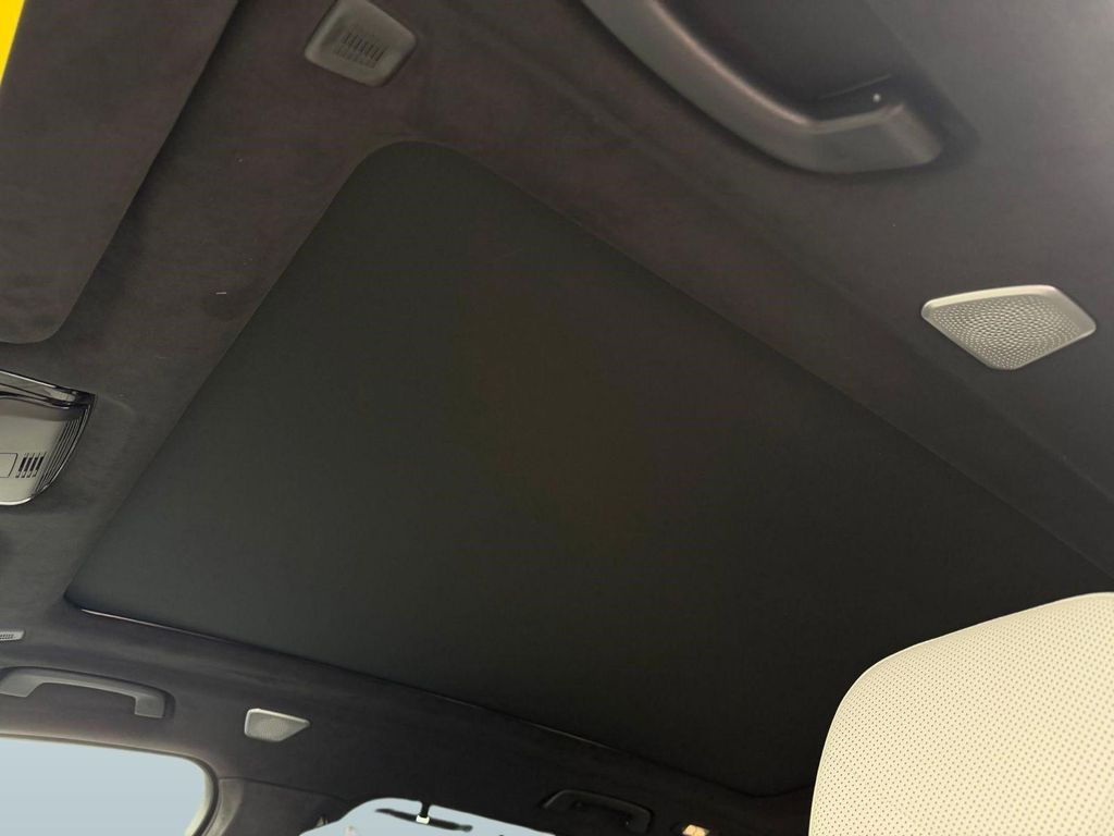 2026 BMW X5 M60I thumbnail 15
