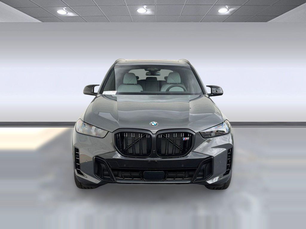 2026 BMW X5 M60I — фото 6
