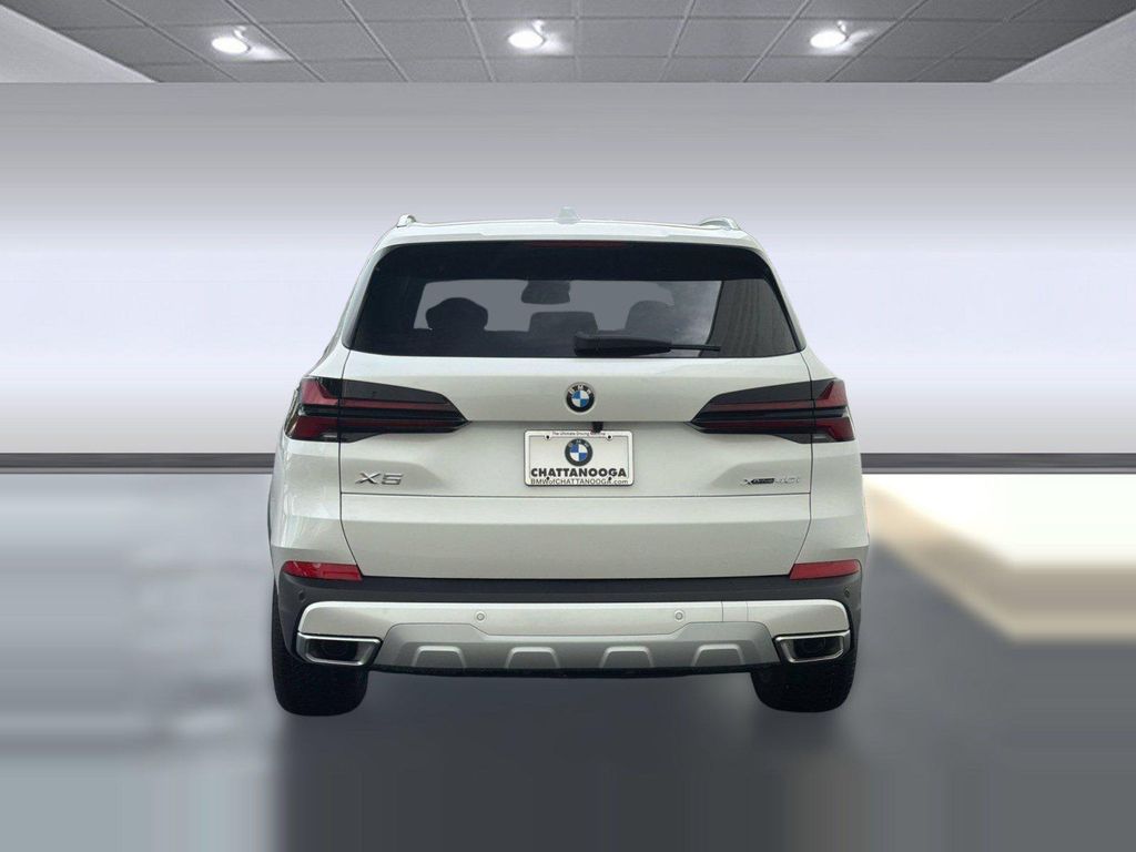 صورة 10 لـ 2026 BMW X5 XDRIVE40I
