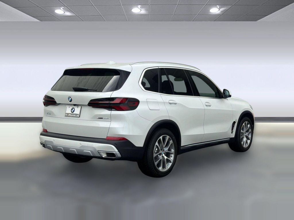 صورة 9 لـ 2026 BMW X5 XDRIVE40I