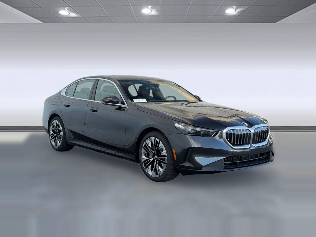 2026 BMW 530 530I — фото 7